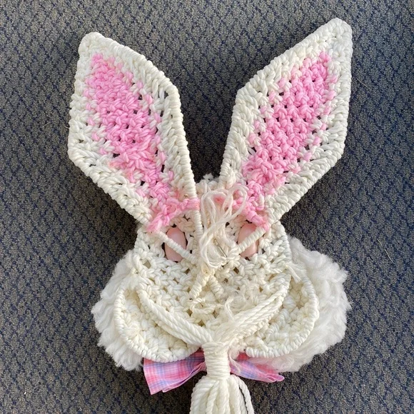 Easter Macrame Wall/Door Decor 70’s Vintage Easter Bunny - Picture 6 of 8